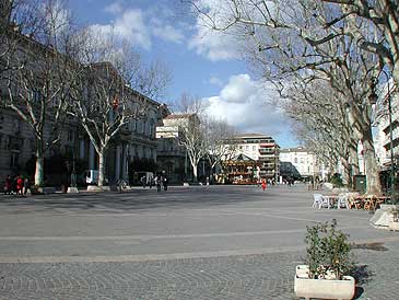 la place de l'horloge en Avignon  © VF