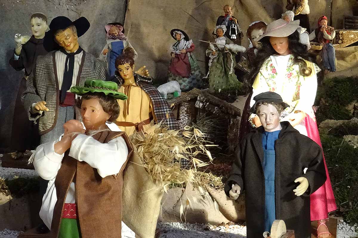 Crèche de Noël à Montfavet