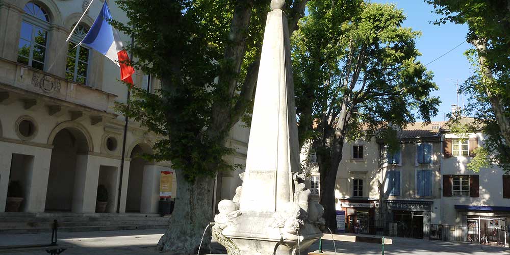 Saint Remy de Provence Place Jules Pélissier