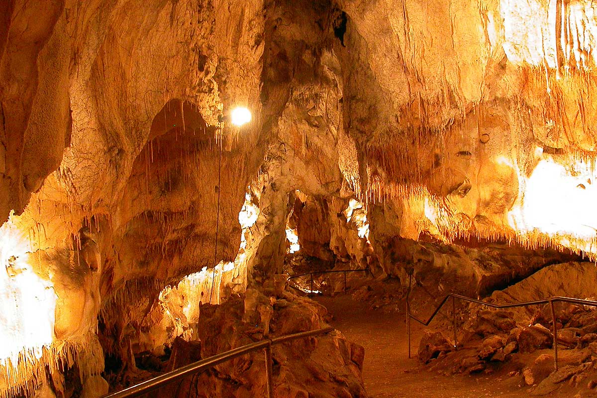 Grottes de Thouzon Le Thor